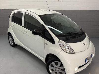 Usata Peugeot iON Active 49 kW (67 CV) 2012 Bianco Utilitaria