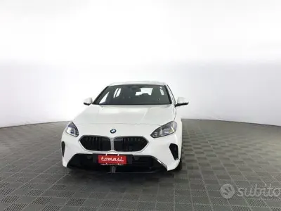 Usata BMW 120 M Sport 163 CV (119 kW) 2025 Alpine white Utilitaria