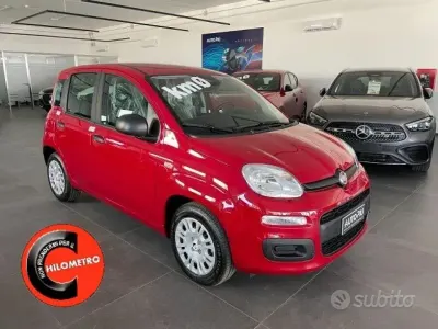 Nuova Fiat Panda Icon 69 CV (50 kW) 2026 Rosso Utilitaria