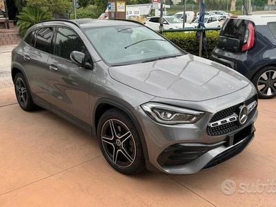 Usata Mercedes GLA200 Premium 150 CV (110 kW) 2021 Grigio SUV