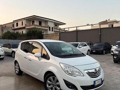 Usata Opel Meriva 95 CV (69 kW) 2011 Bianco Monovolume