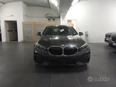 Usata BMW 116 Advantage 116 CV (85 kW) 2021 Grigio Utilitaria