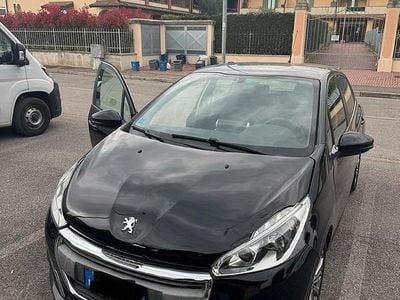 Usata Peugeot 208 Active 75 CV (55 kW) 2018 Nero Utilitaria