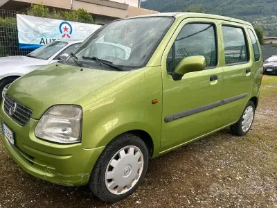 Usata Opel Agila Comfort 75 CV (55 kW) 2001 Verde Monovolume