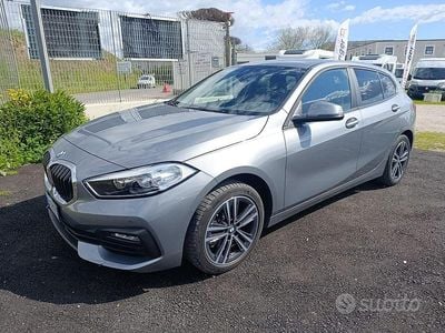Usata BMW 116 Advantage 116 CV (85 kW) 2022 Grigio Utilitaria