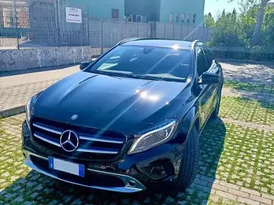 Usata Mercedes GLA180 Business 109 CV (80 kW) 2016 SUV
