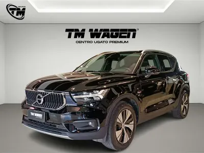 Usata Volvo XC40 Momentum 163 CV (119 kW) 2021 Nero SUV
