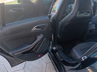 Mercedes CLA200