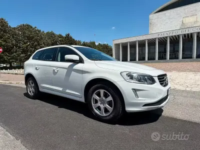 Usata Volvo XC60 Kinetic 181 CV (133 kW) 2014 Bianco SUV