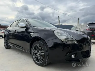 Usata Alfa Romeo Giulietta Distinctive 150 CV (110 kW) 2014 Nero Utilitaria