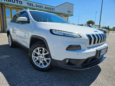 Usata Jeep Cherokee Longitude 185 CV (136 kW) 2015 Bianco SUV