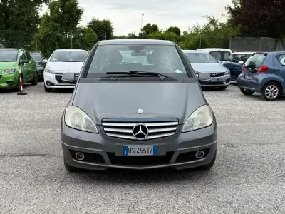Käytetty Mercedes A150 Classic 95 HP (69 kW) 2008 Harmaa Sedan