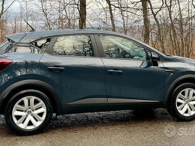Usata Renault Captur 100 CV (73 kW) 2023 Blu SUV