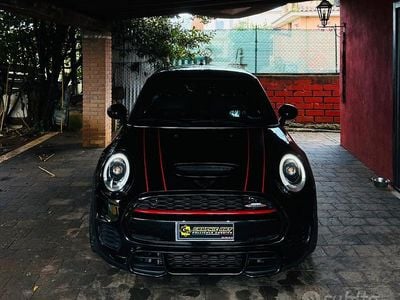 Begagnad Mini John Cooper Works 231 HK (169 kW) 2017 Svart Halvkombi