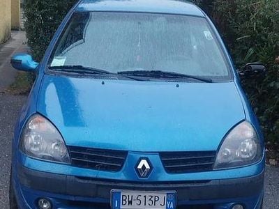 Usata 2001 Renault Clio II Dynamique Berlina | 2300 € (Buon prezzo)