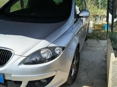 Usata Seat Altea XL 102 CV (75 kW) 2007 Grigio Monovolume