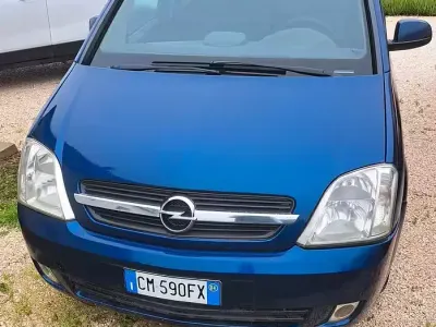 Usata Opel Meriva 101 CV (74 kW) 2004 Blu Monovolume