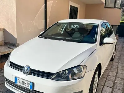 Usata VW Golf VII Trendline 90 CV (66 kW) 2015 Bianco Berlina