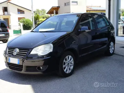 Usata VW Polo Sportline 101 CV (74 kW) 2006 Nero Utilitaria