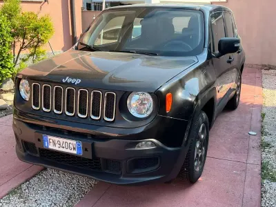 Usata Jeep Renegade Longitude 110 CV (80 kW) 2018 Nero SUV