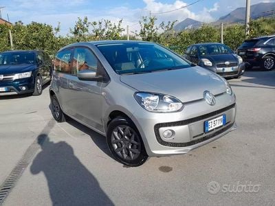 Usata VW up! CLUB 60 CV (44 kW) 2015 Grigio Utilitaria