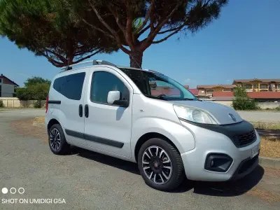 Usata Fiat Qubo Lounge 95 CV (69 kW) 2016 Grigio Monovolume