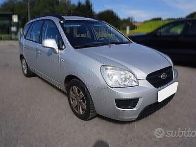 Usata Kia Carens 140 CV (102 kW) 2008 Grigio Monovolume