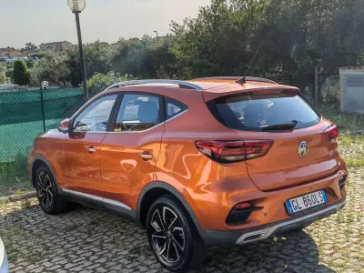 Usata MG ZS Luxury 106 CV (77 kW) 2022 Arancione SUV