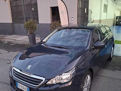 Usata Peugeot 308 120 CV (88 kW) 2016 Gray Station wagon