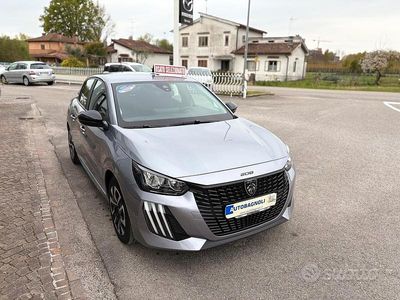 Usata Peugeot 208 Style 101 CV (74 kW) 2025 Grigio Utilitaria