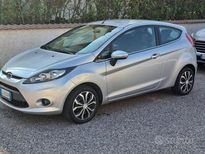 usata Ford Fiesta 1.2 benzina e GPL