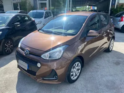 Usata Hyundai i10 67 CV (49 kW) 2018 Marrone Utilitaria