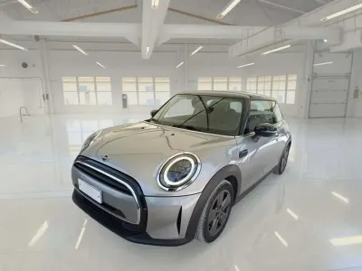Usata Mini Cooper Classic 136 CV (100 kW) 2023 Grigio Utilitaria