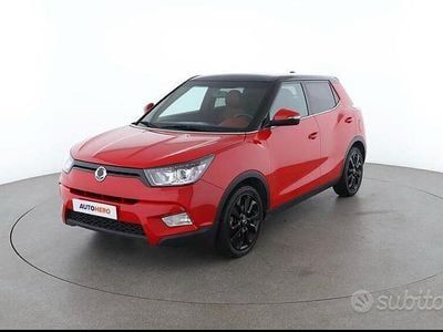 Usata SsangYong Tivoli 115 CV (84 kW) 2015 Rosso SUV