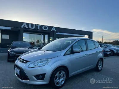 Begagnad Ford C-MAX Titanium 95 HK (69 kW) 2015 Grå Minibuss