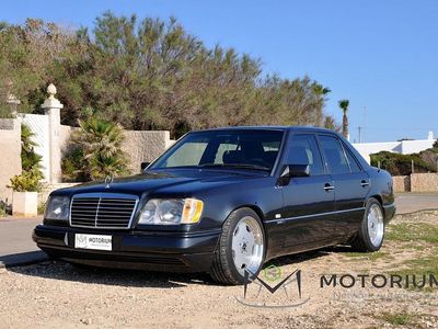 Usata Mercedes E250 Sportline 126 CV (92 kW) 1991 Grigio Berlina