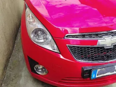 Begagnad Chevrolet Spark LS 68 HK (50 kW) 2012 Röd Halvkombi