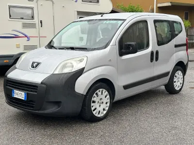 Usata Peugeot Bipper S 75 CV (55 kW) 2011 Argento Monovolume