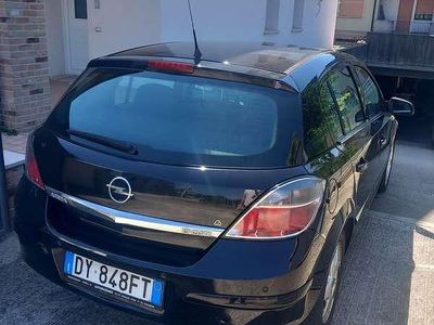 Usata Opel Astra Cosmo 110 CV (80 kW) 2009 Berlina