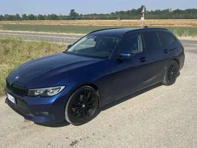 Usata BMW 320 Advantage 190 CV (139 kW) 2019 Bluazzurro Station wagon