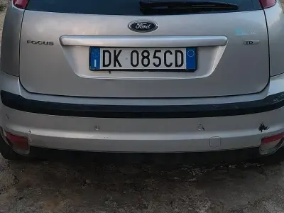 Usata Ford Focus 90 CV (66 kW) 2007 Grigio Berlina