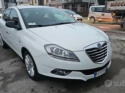 Usata Lancia Delta Gold 120 CV (88 kW) 2013 Bianco Utilitaria