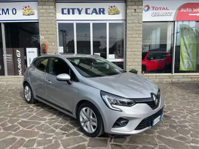 Usata Renault Clio V Business 91 CV (66 kW) 2022 Argento Berlina