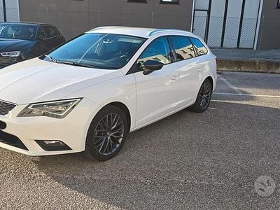 Usata Seat Leon ST CONNECT 110 CV (80 kW) 2016 Bianco Station wagon