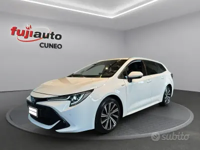 Usata Toyota Corolla Style 122 CV (89 kW) 2022 Super white Station wagon