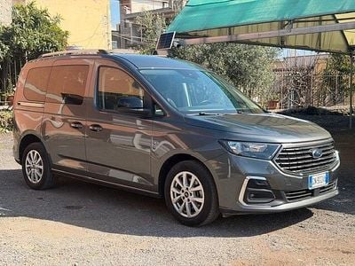Usata Ford Tourneo Connect Titanium 122 CV (89 kW) 2023 Grigio Monovolume
