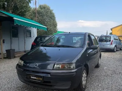 Usata Fiat Punto 60 CV (44 kW) 2002 Grigio Utilitaria