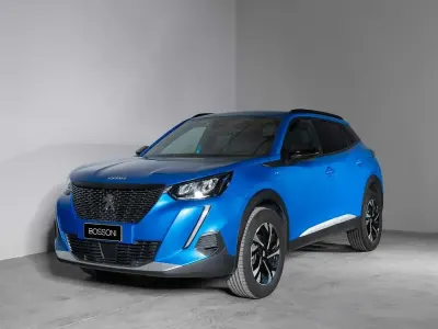 Usata Peugeot 2008 Allure 101 CV (74 kW) 2023 Blu SUV