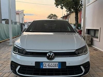 Usata VW Polo R-line 95 CV (69 kW) 2022 Bianco Utilitaria