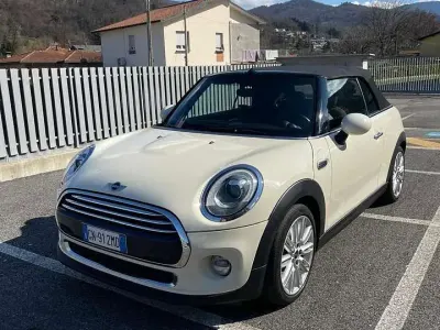 Usata Mini Cooper D Cabriolet 116 CV (85 kW) 2016 Other Cabrio